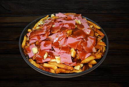 Poutine au smoked meat de Montréal